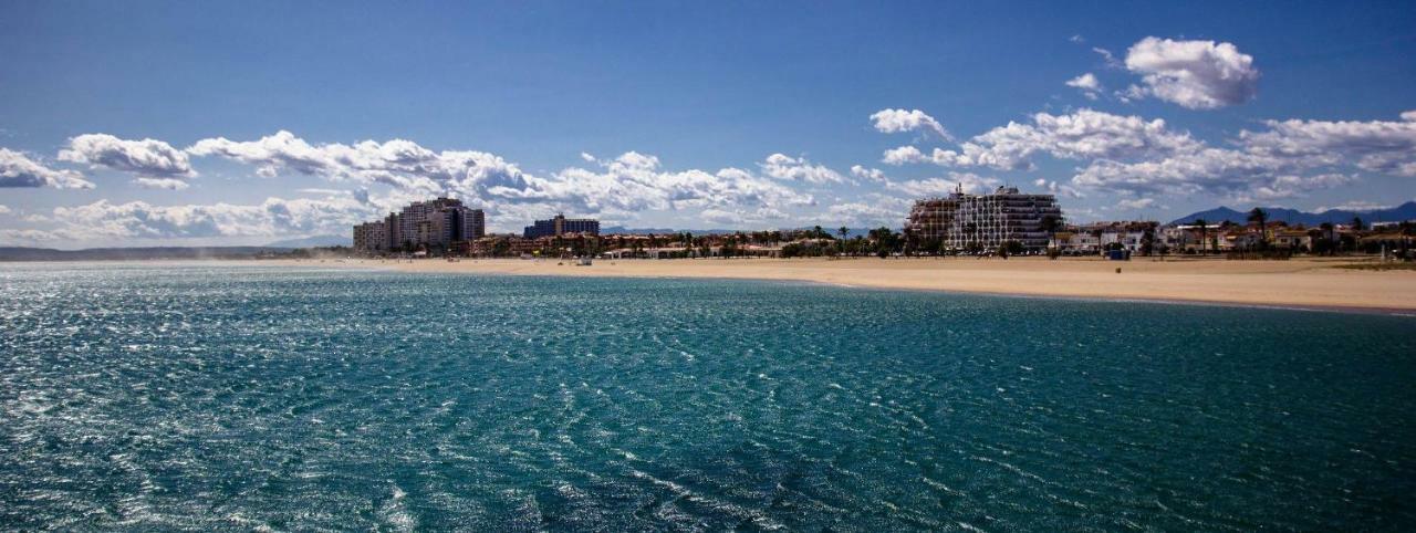 Holidays P14 Sea View เอมปูเรียบราบา ภายนอก รูปภาพ