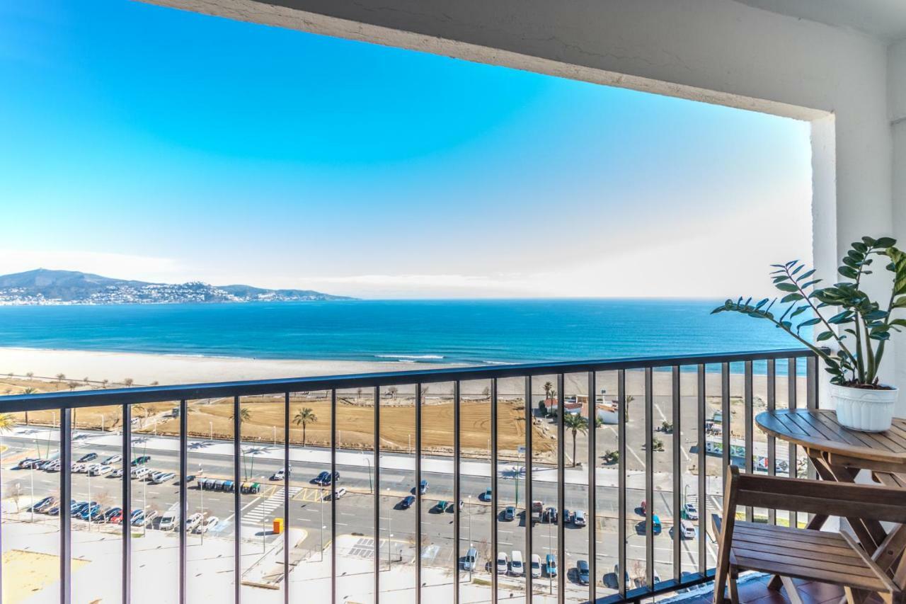 Holidays P14 Sea View เอมปูเรียบราบา ภายนอก รูปภาพ